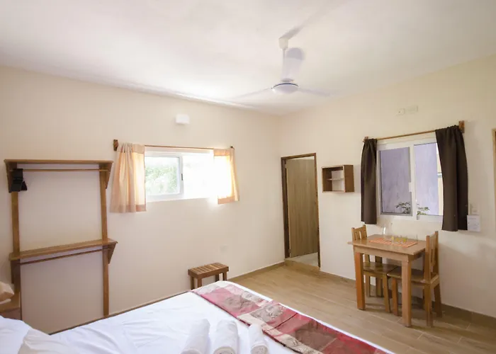 Hotel Casa Almendro 2*