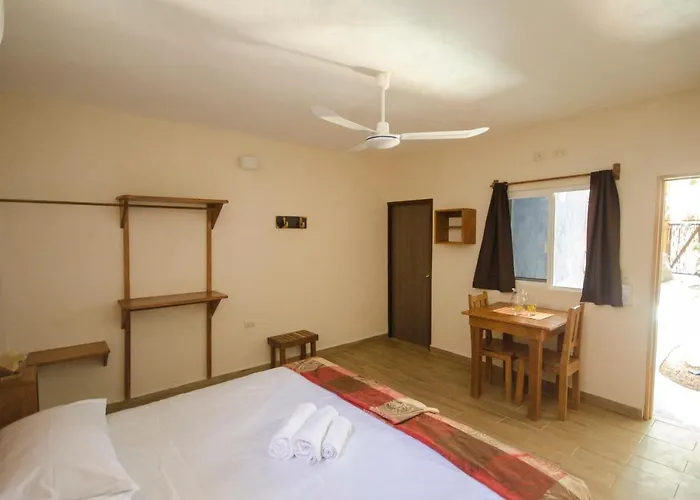 Hotel Casa Almendro 2*