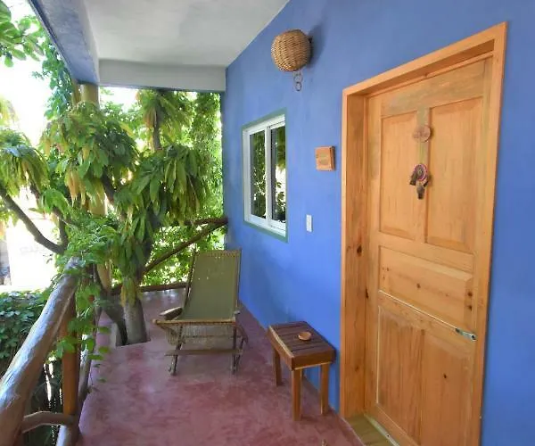 Casa Almendro Hotel 2*