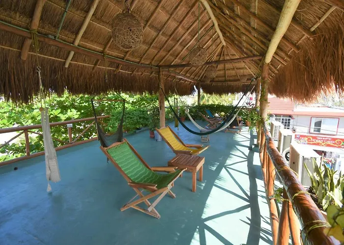 Casa Almendro Hotel